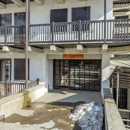 Cretes Blanches Escape Vista Plateau Rosa E Garage- Vesta *